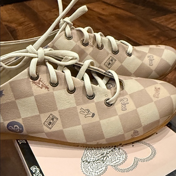 Brand New Elite Checkered Lace-Up Sneakers - Tan - Picture 6 of 6